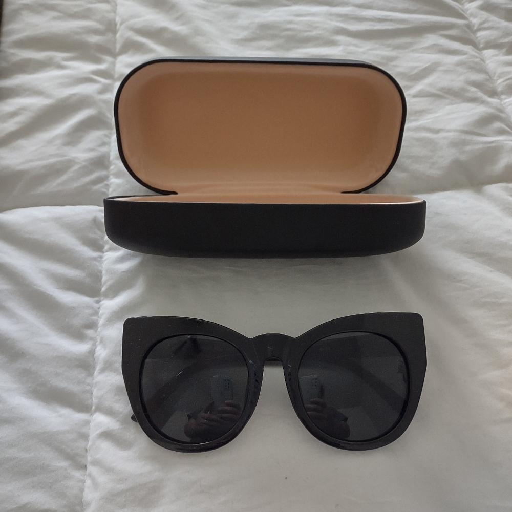 Carly Jean Los Angeles Sunglasses